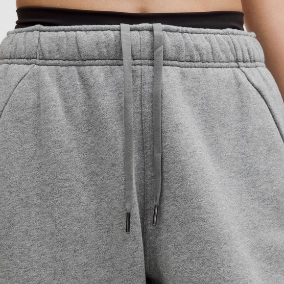 Scuba Mid Rise Oversized Jogger - Picture 4 of 6